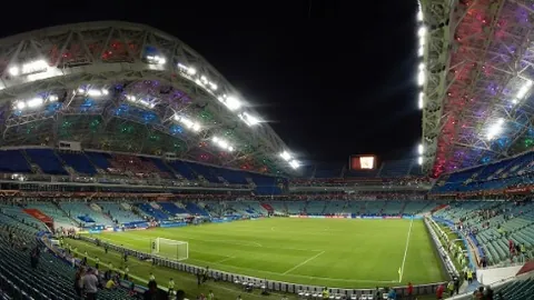 17分钟激战，措利斯妙传助攻，福布斯闪电反击定胜局，巴萨惊险逆转2-1！